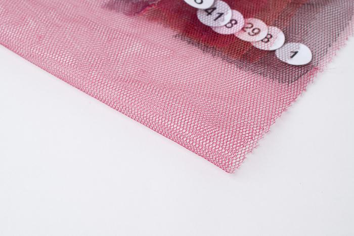 Tulle polyester coloré