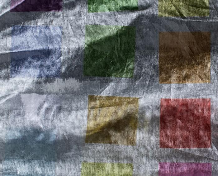 Voile polyester et polyamide brillant à motif