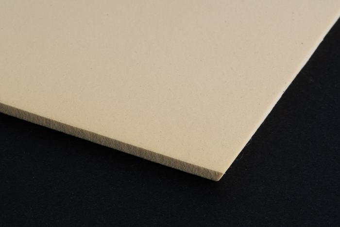 Mousse amortissante à usage podologique