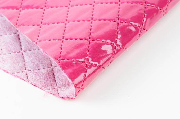 Textile synthétique matelassé