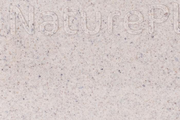 Biocomposite Biopolypropylène et coproduit coquilles de noix avec colorant blanc 