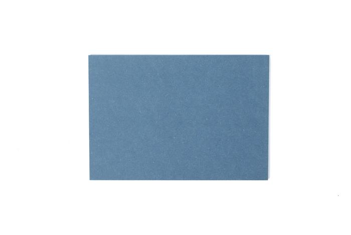 VALCHROMAT® : Panneau de fibre de bois teinté bleu 