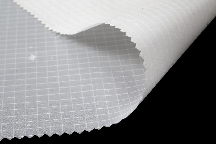 Tissu Polyester enduit Polyuréthane transparent 