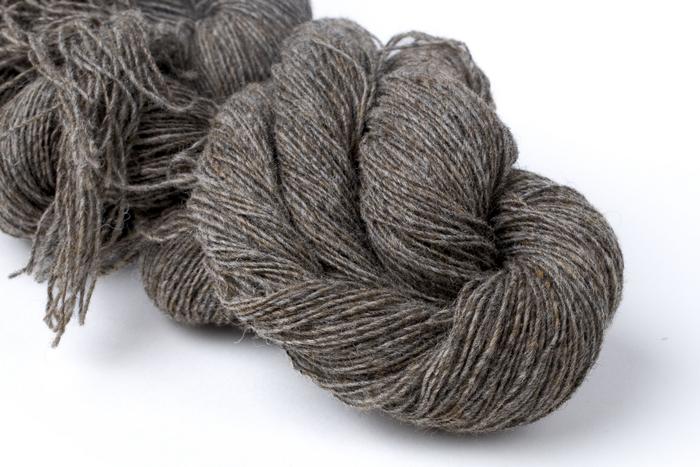 Fil de laine Mérinos d'Arles gris clair